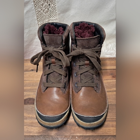 Merrell Shoes - Merrell Tremblant Mid-Polar Waterproof Two-Tone Brown Boots Size 7.5